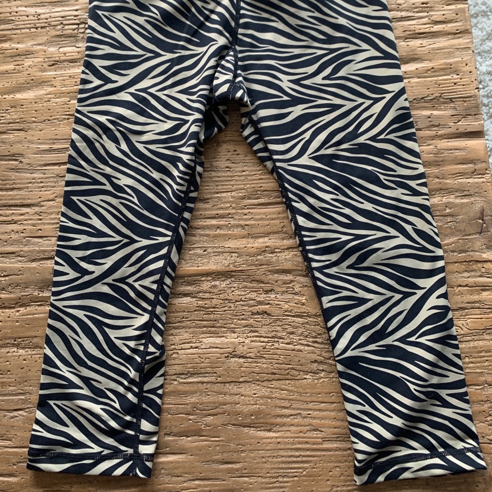 Lulu cropped leggings